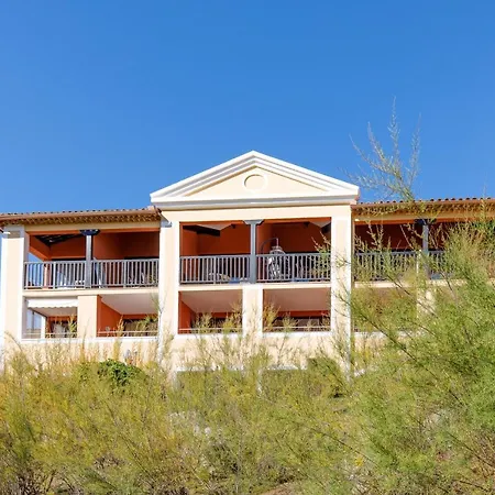 Apartment Les Parcs De Yourhosthelper Grimaud